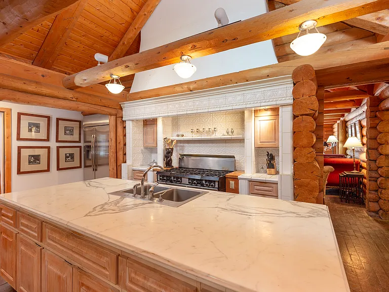 1305 Red Butte Dr — Photo 6