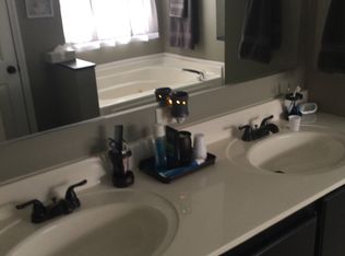 16 Drake Ln, Beecher, IL 60401