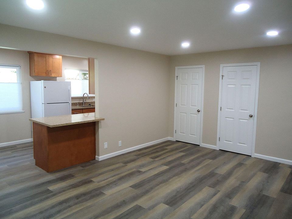 1st image of 99 Glen Eyrie Ave APT 14