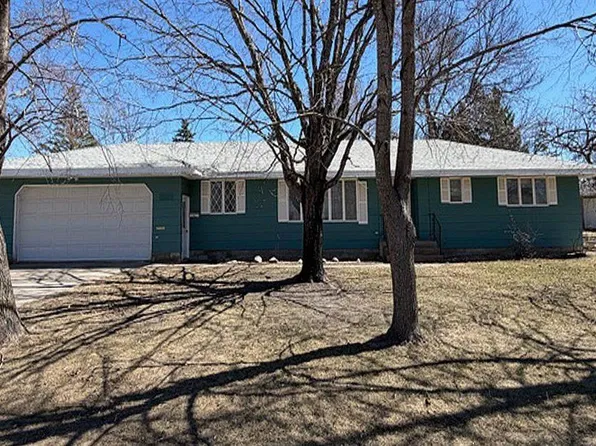 820 Mary Ave N, Fosston, MN 56542