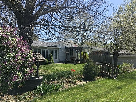 3rd image of 316 Glendale Dr
