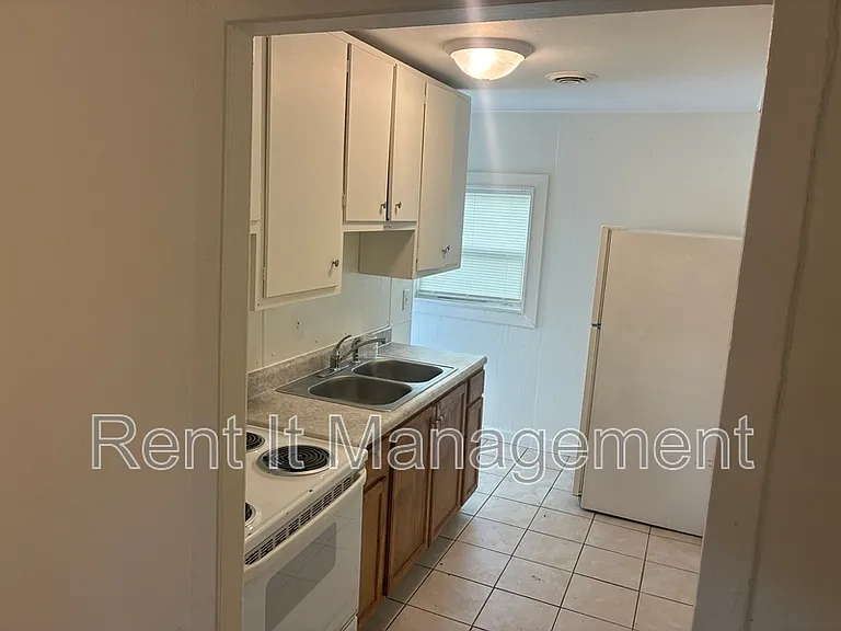 2305 John A Creighton Blvd — Photo 7