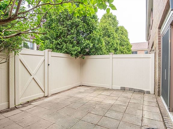 3rd image of 35 Elderwood Dr #35