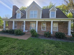 232 Pebble Glen Dr, Franklin, TN 37064