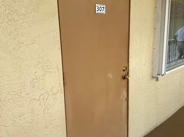 500 Village Green Circle W #307, Palm Springs, FL 33461