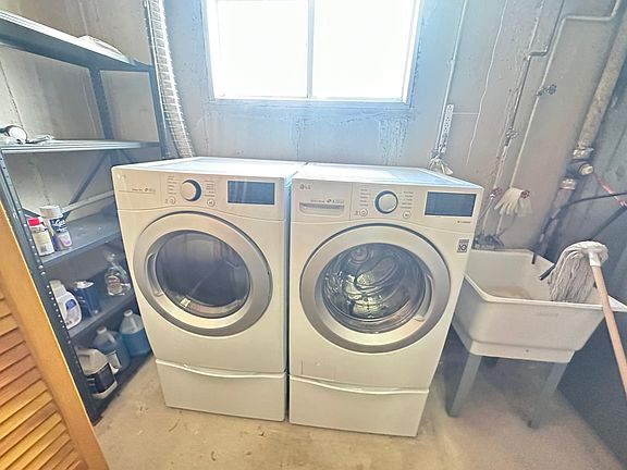 5th image of 50 Bowling Green Pl