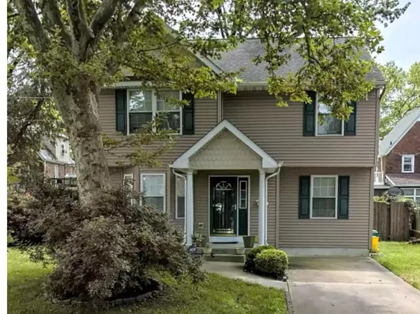 5020 Holmecrest Rd, Pennsauken, NJ 08109