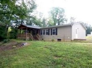 75 Hawkins Spring Rd, Flat Rock, NC 28731