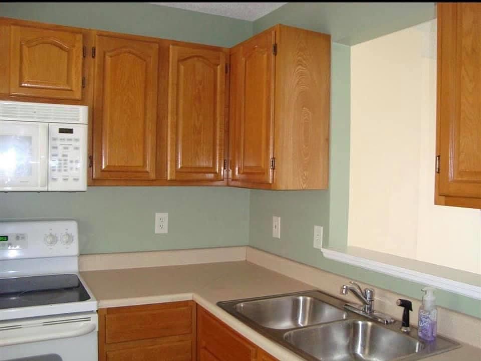 1st image of 5722 Kilbury Ln #122E