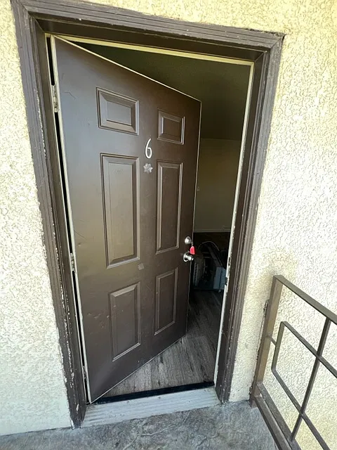 2 bed, $1,250 — Photo 3