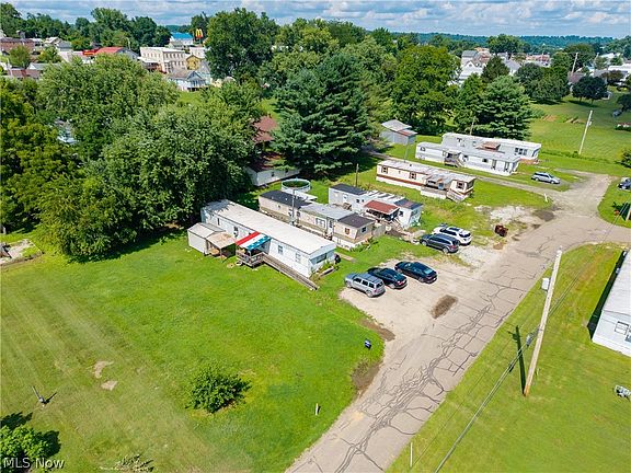 3rd image of 205 2nd St