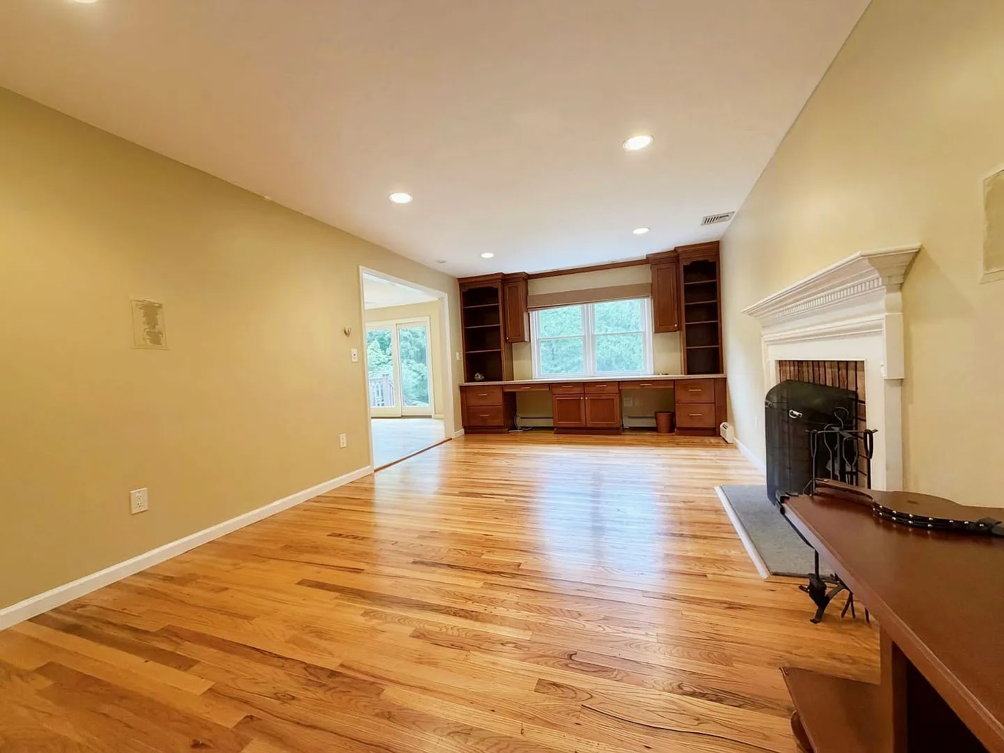 Private 4 Bed / 2.5 Bath Home with Heated In-Ground Pool & Spacious Yard in Ossining — Photo 3