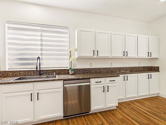 4th image of 4781 Leone Ave