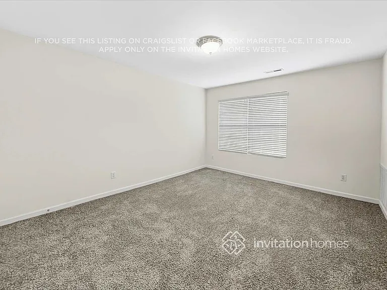 40 Luzelle Dr — Photo 17