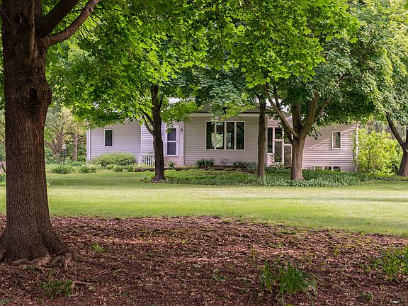 2nd image of 23035 Sheri Ln