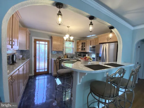 3527 Carnarvon Ave, Bristol, PA 19007