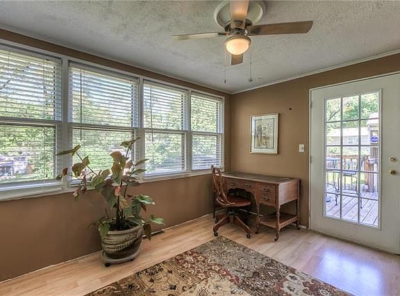 5th image of 8812 Minnehaha Ln