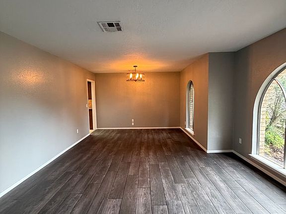 5th image of 11404 N Ann Arbor Ave