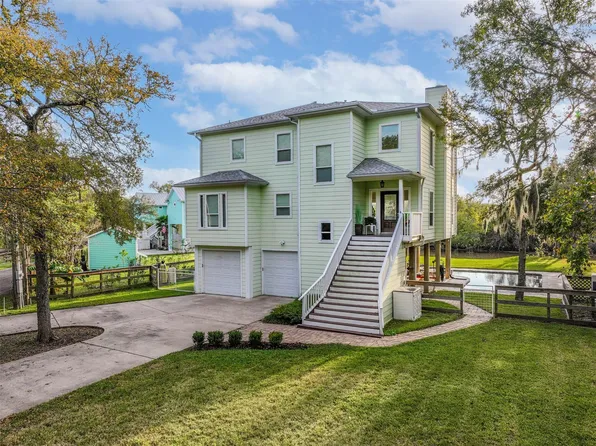 3100 Massengale Ln, Webster, TX 77598