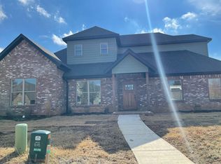 3215 SW Stonepoint Ave, Bentonville, AR 72712