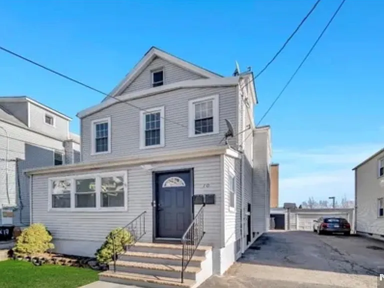 10 Edison Pl #2 — Photo 7