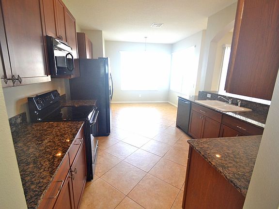 5th image of 9304 Zincoe Ln