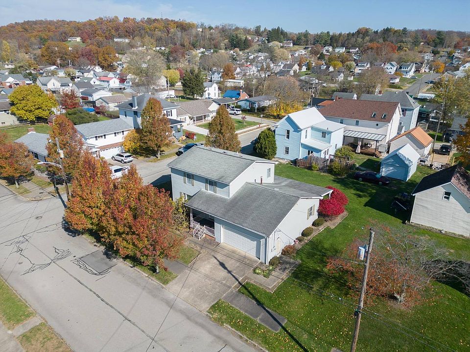 1st image of 390 Bridge St