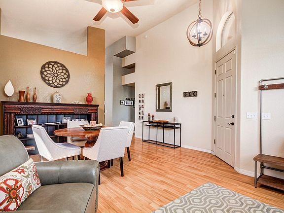 2nd image of 650 W Sendero Claro