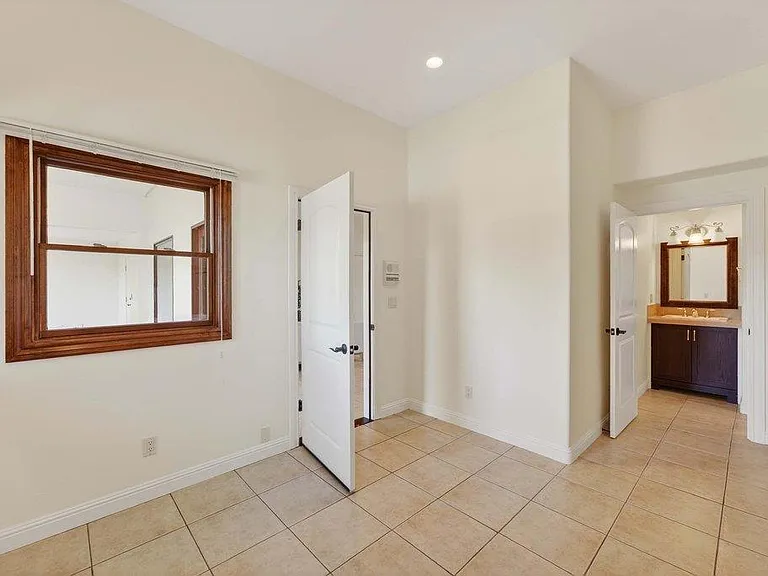 41 S Circle Dr — Photo 43