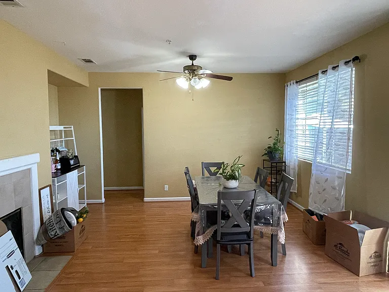 Dining/family room