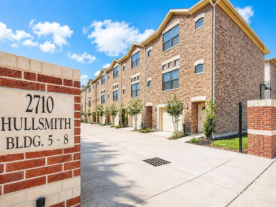 2710 Hullsmith Dr #803