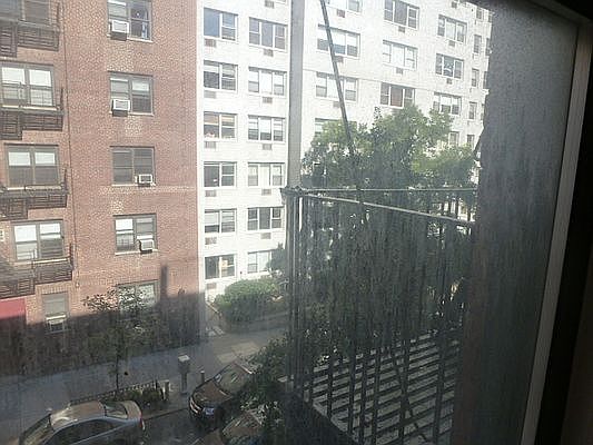 4th image of 308 E 71st St #3A