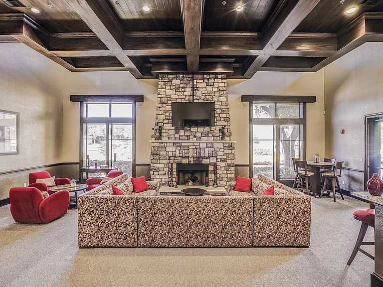 Cypress Lake at Stonebriar Apartments — Photo 31