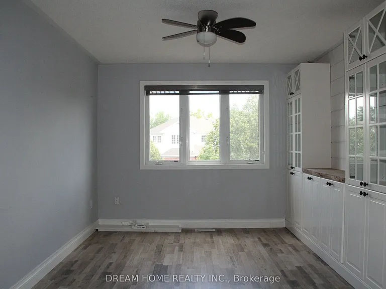 50 Pickett Cres — Photo 18