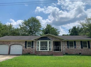 205 Pinewood Dr, Summerville, SC 29483