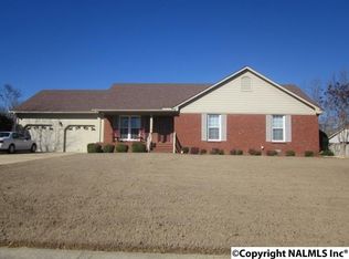 17895 Jeffery St, Athens, AL 35611