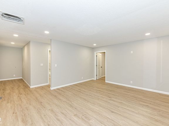 4th image of 5017 E 14th St