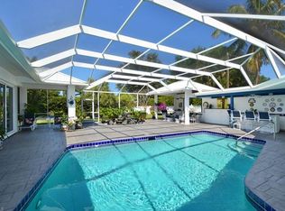 1963 Alamanda Dr, Naples, FL 34102