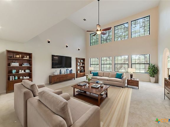 3rd image of 12 Stonehouse Cir