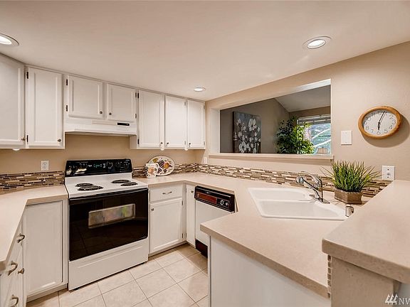 5th image of 126 SW 116th St Unit E32