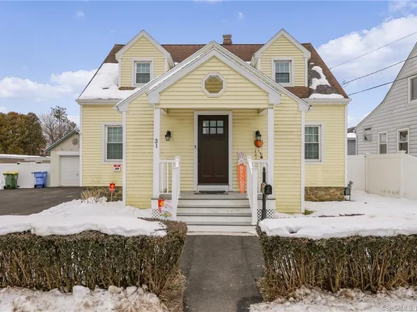 31 Bradley Avenue, Waterbury, CT 06708