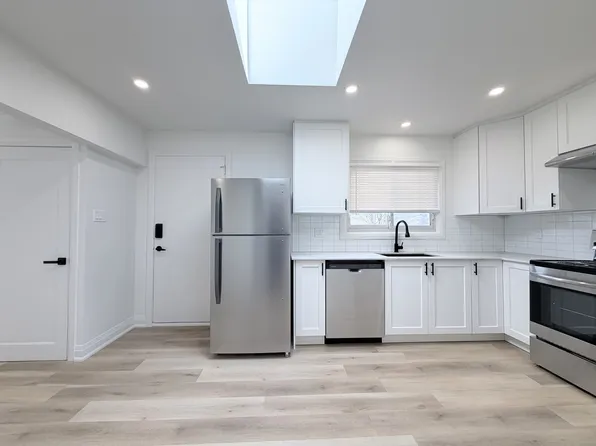 290 Upper Paradise Rd, Hamilton, ON