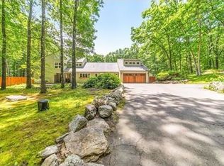 42 Stonewall Dr, Northampton, MA 01060