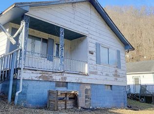 106 Henry Dr, Pikeville, KY 42404