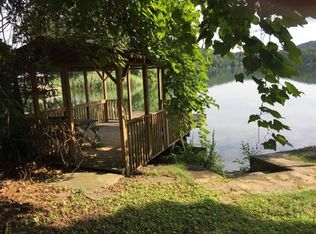 47 Main Beach Rd, Ringwood, NJ 07456