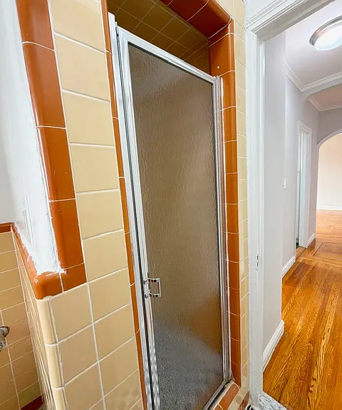 416 E 17th St #6 — Photo 4