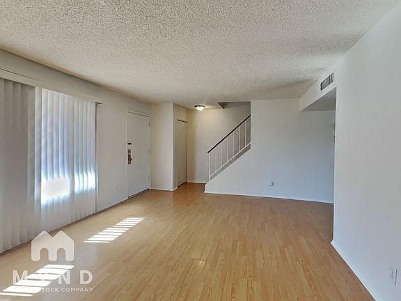 3rd image of 4305 W Solano Dr N
