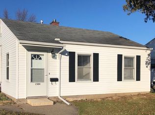 1504 W 37th St, Davenport, IA