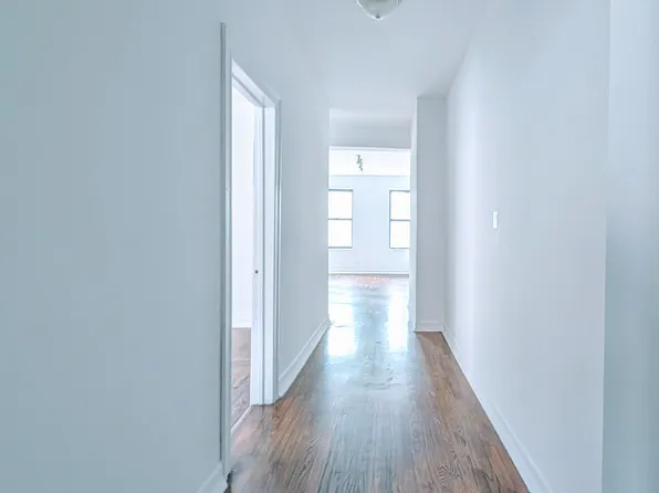 436 Eastern Parkway image 4 of 12