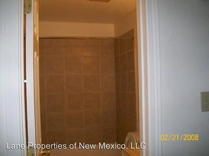 Cozy Two Bedroom Units with Fireplace — Photo 4